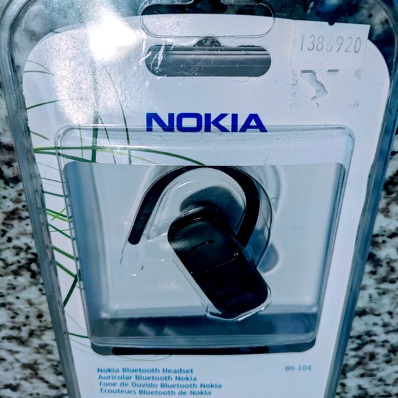 Nokia Bluetooth headset - Picture 2 of 5